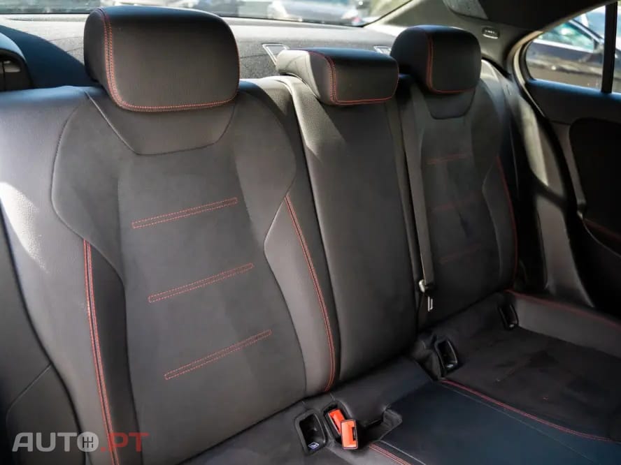 Mercedes-Benz A 250 e 8G-DCT AMG Line