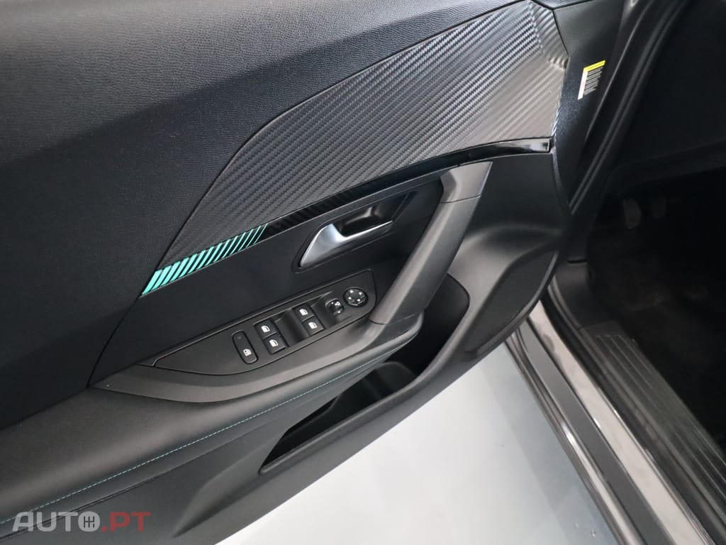 Peugeot 2008 1.2 PureTech Allure