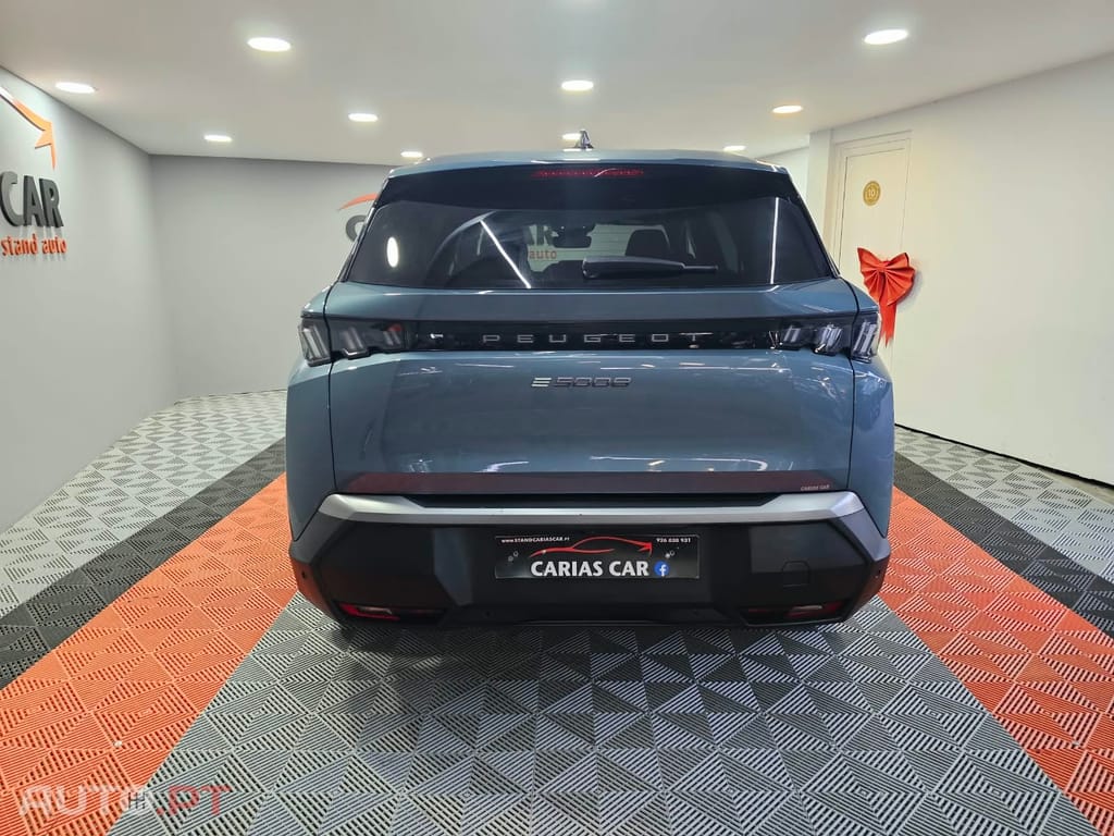 Peugeot E-5008 73 kWh Allure