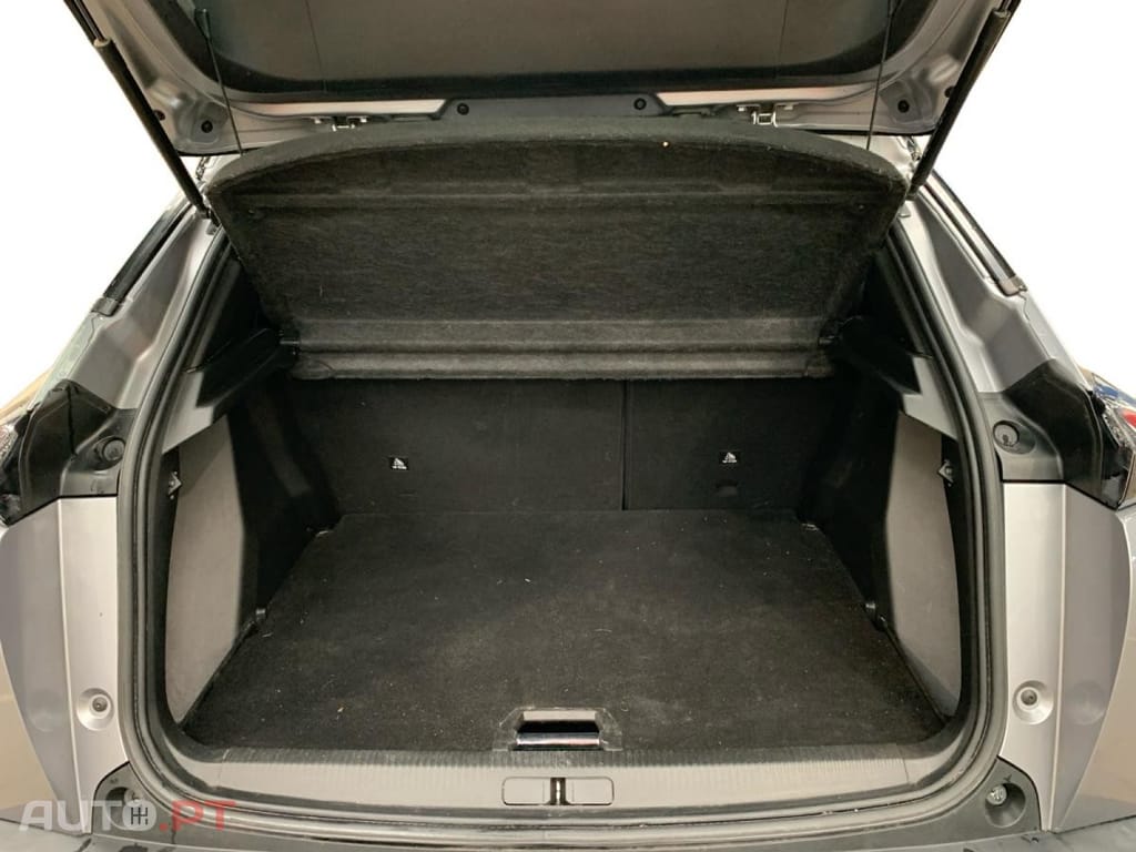 Peugeot E-2008 50 kWh GT