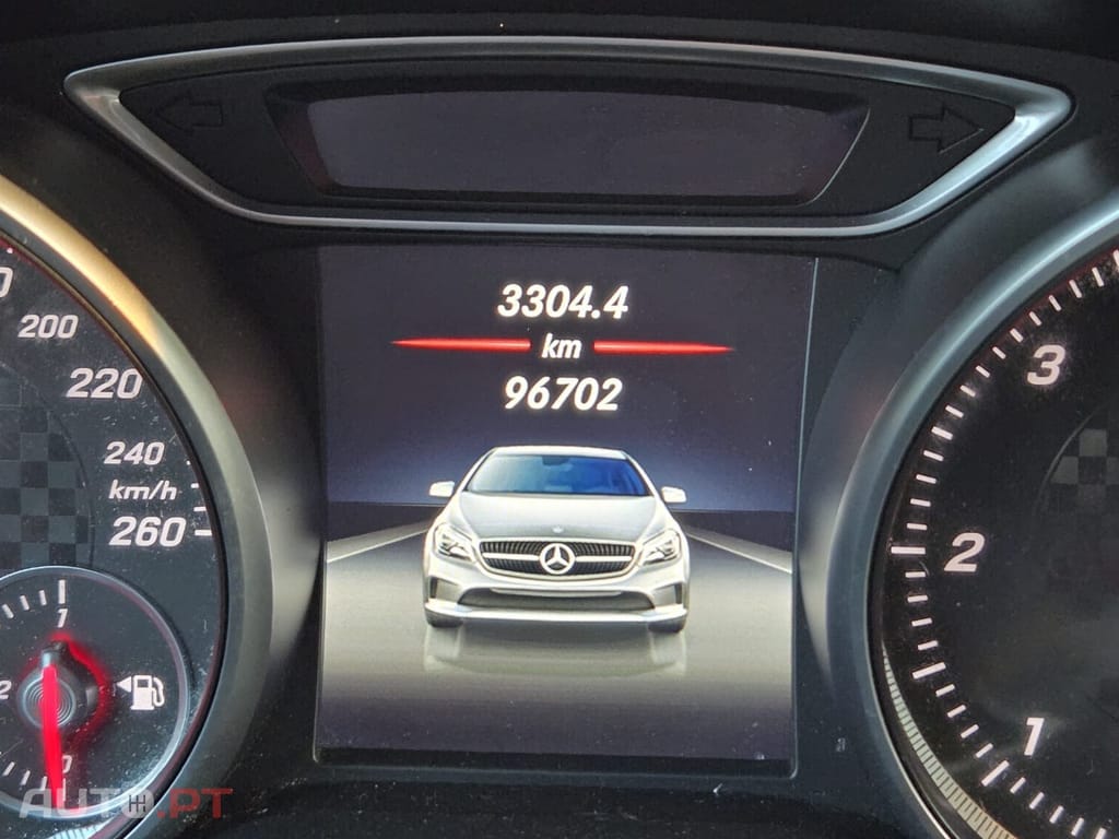 Mercedes-Benz A 200 d AMG Line