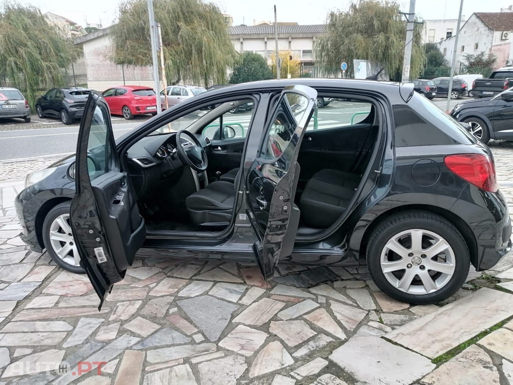 Peugeot 207 1.6 HDi 99g
