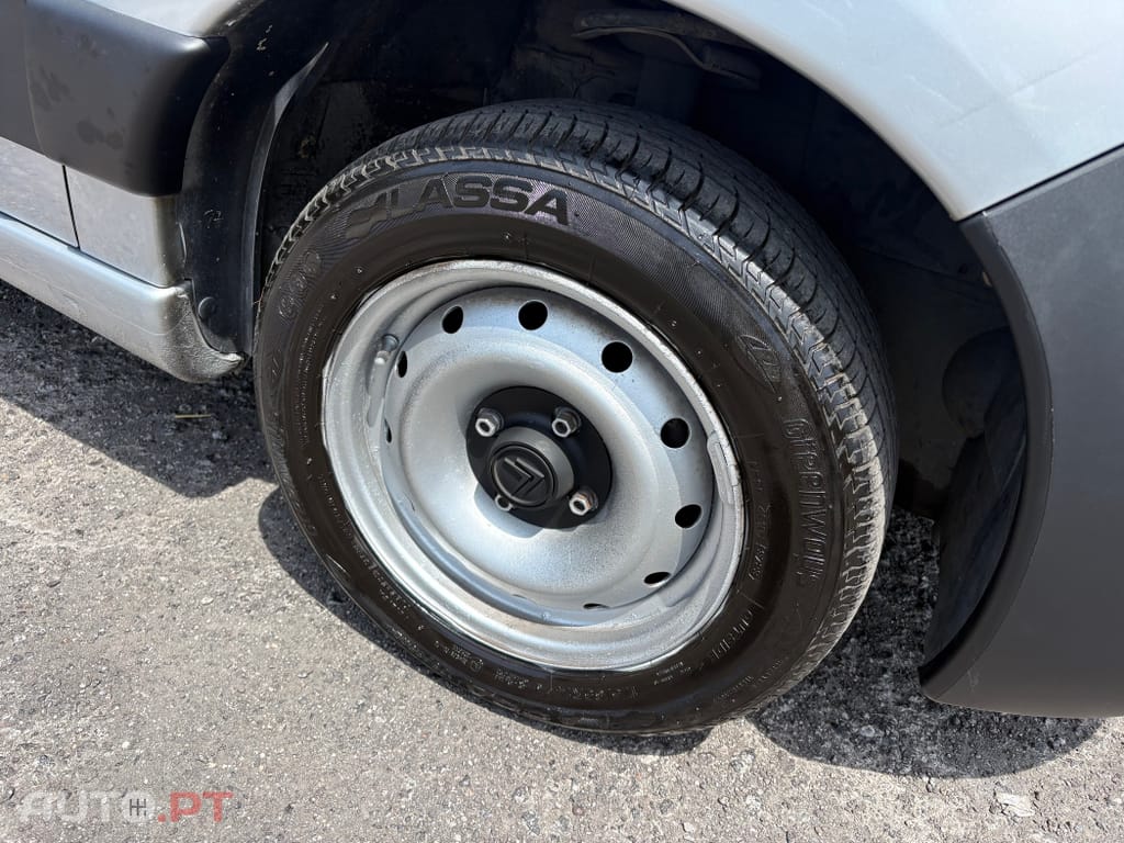 Citroen Berlingo 1.9 D 800 Plancher
