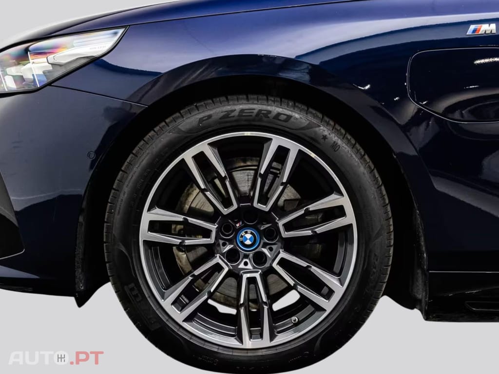 BMW 530 LIMOUSINE M SPORT I.V.A DEDUTIVEL