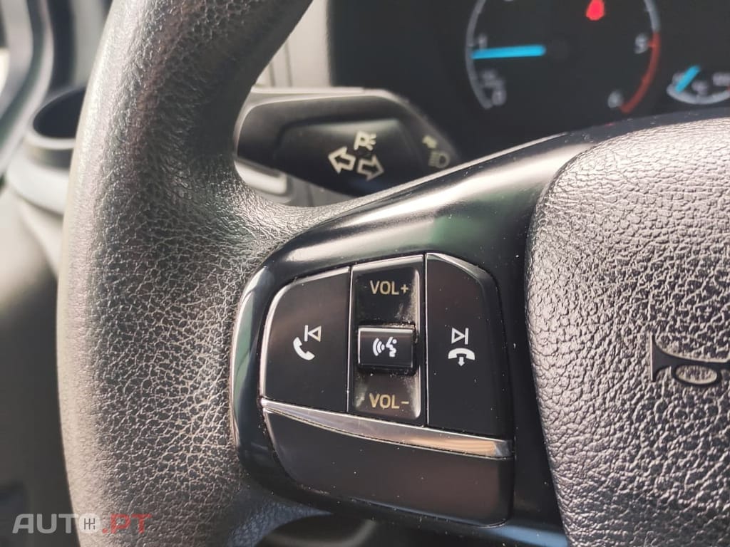 Ford Transit Custom 250L1 2.0 TDCi H1-Tecto Baixo Ambiente