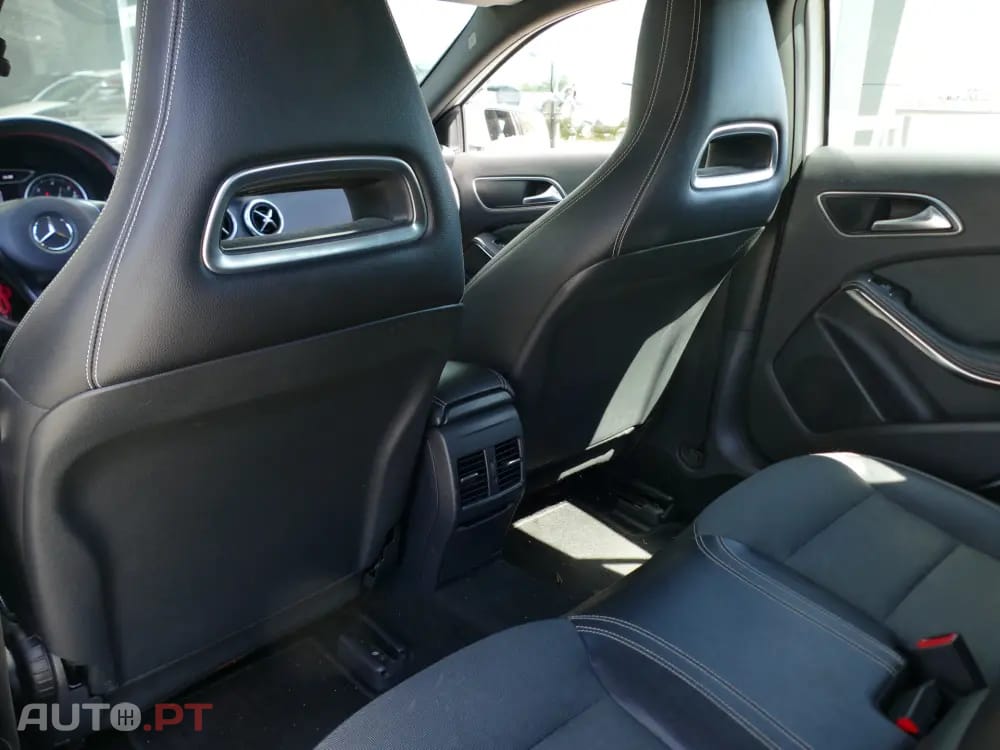 Mercedes-Benz A 180 d AMG Line
