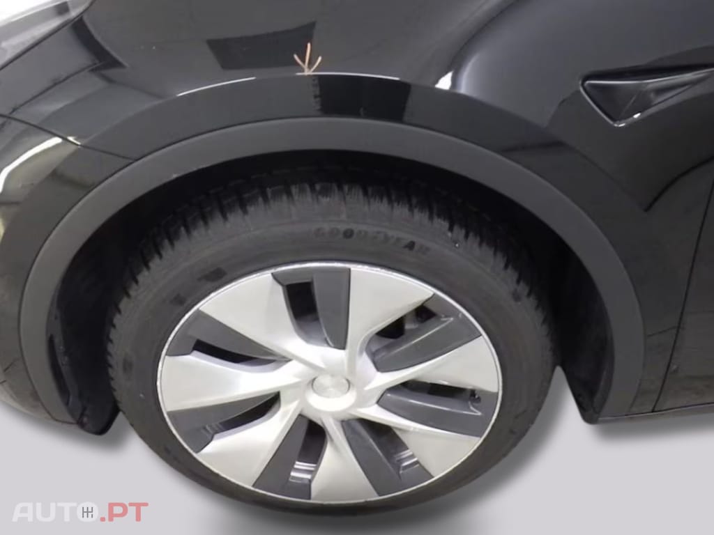 Tesla Model Y Standard RWD I.V.A DEDUTIVEL