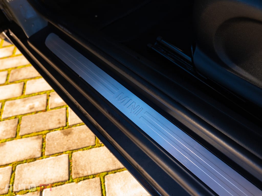 MINI Cooper One