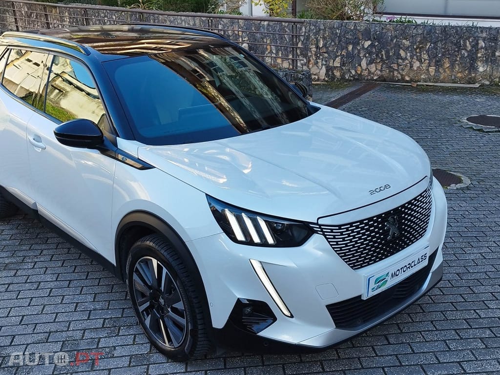 Peugeot E-2008 50 kWh GT