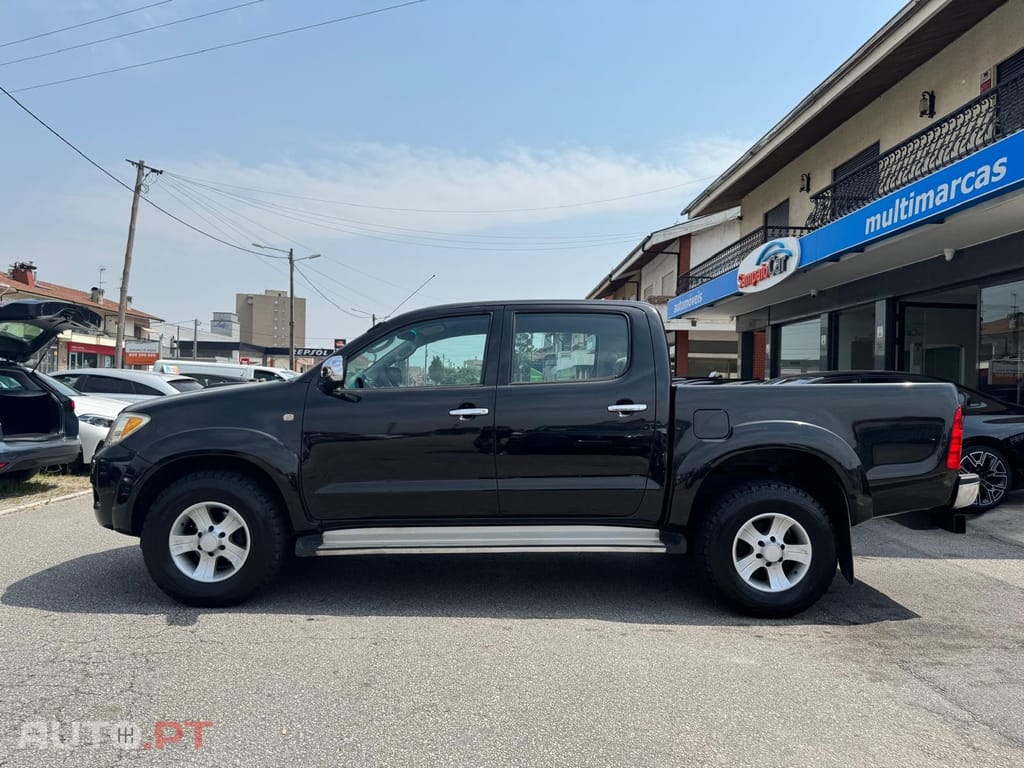 Toyota Hilux 2.5 D-4D CD Tracker