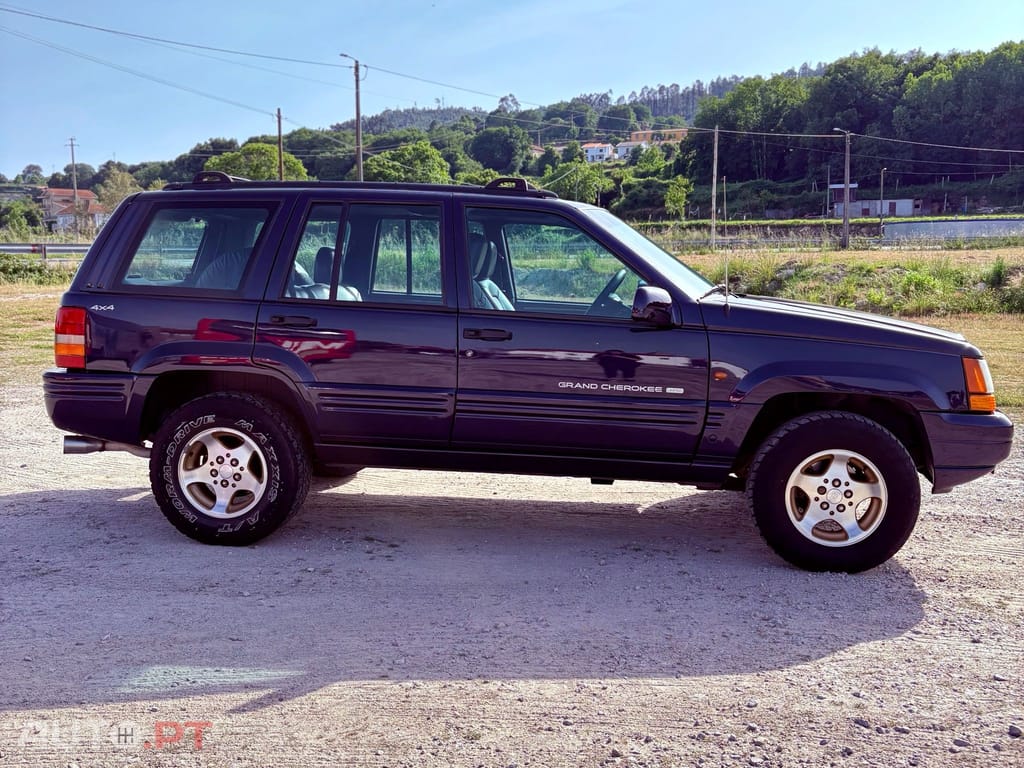Jeep Grand Cherokee 2.5 TD Official