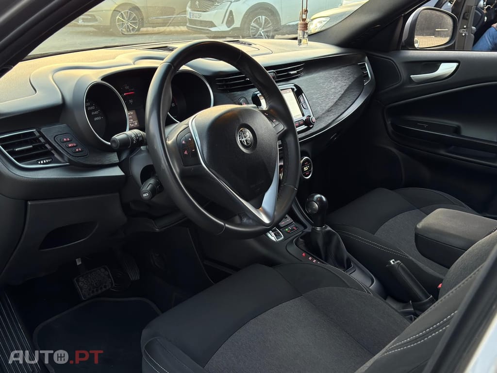 Alfa Romeo Giulietta 1.6 JTDM Sport TCT