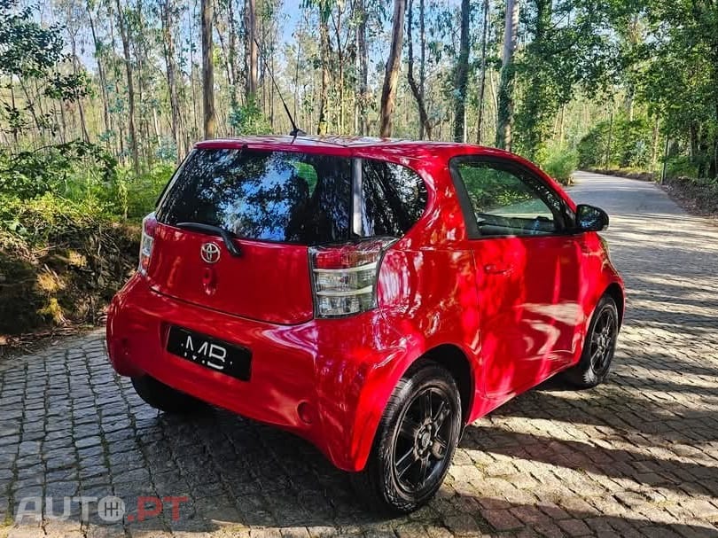Toyota iQ 1.0 +
