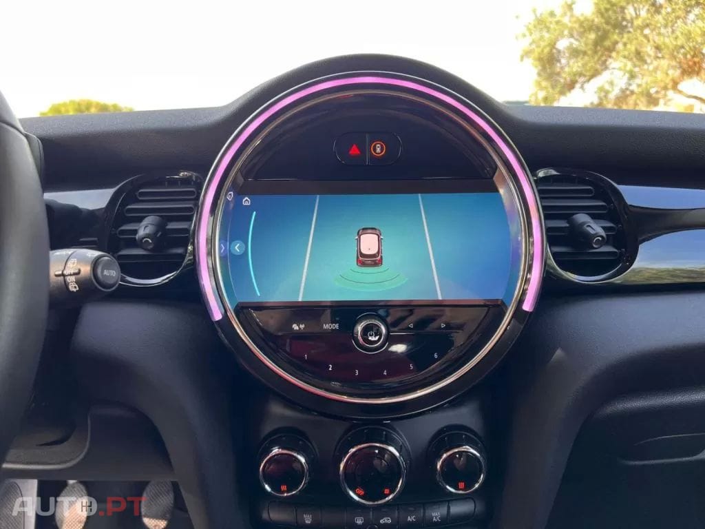 MINI Cooper Premium First Essential