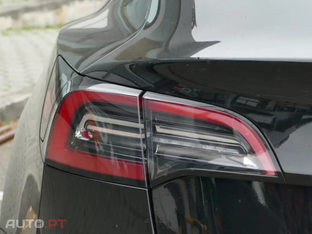 Tesla Model 3 Long Range Tração Traseira