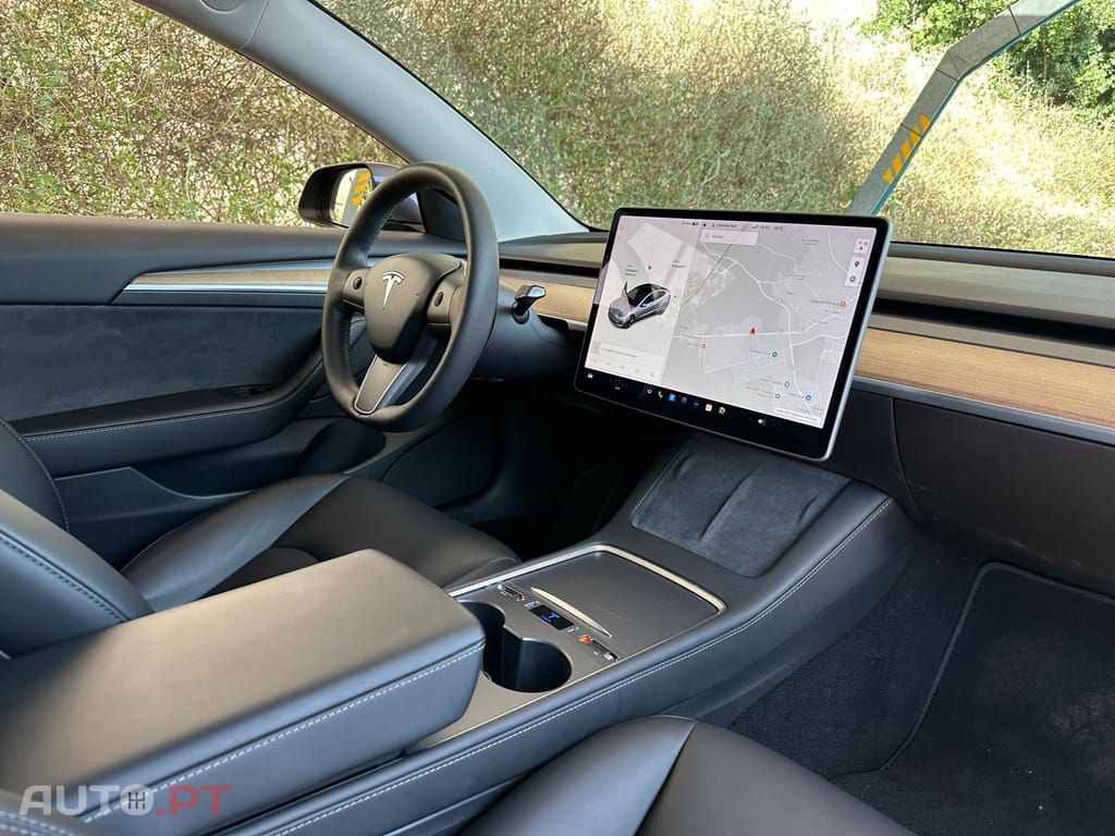 Tesla Model 3 Long-Range Dual Motor AWD
