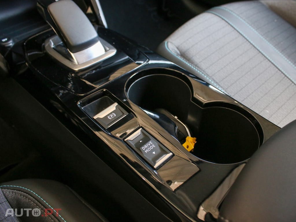 Peugeot E-208 Allure