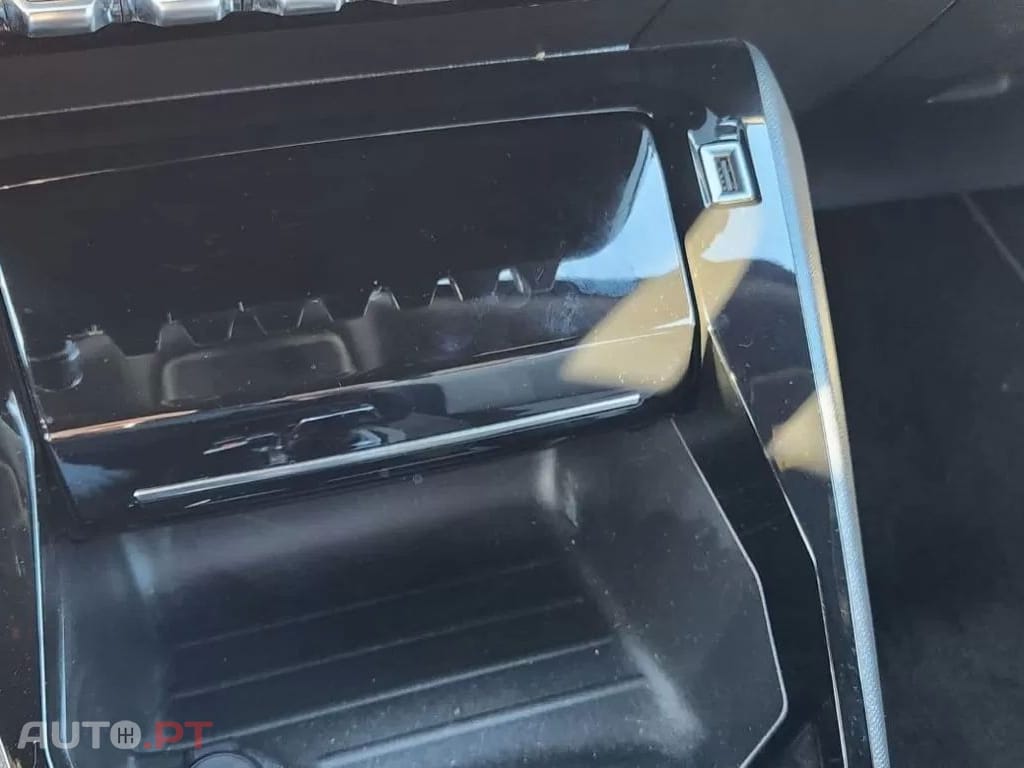 Peugeot E-2008 GT Line