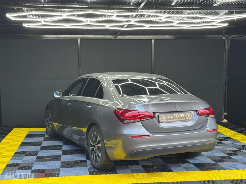 Mercedes-Benz A 180 d Business Solutions