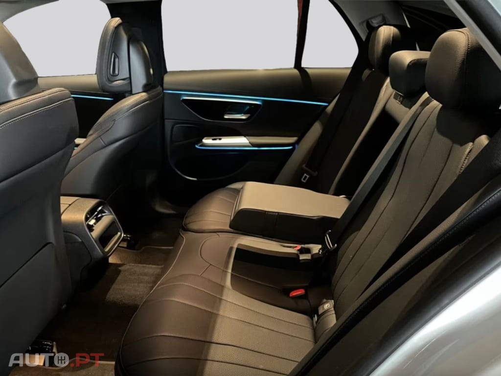Mercedes-Benz E 300 I.V.A DEDUTIVEL de T 4M AMG