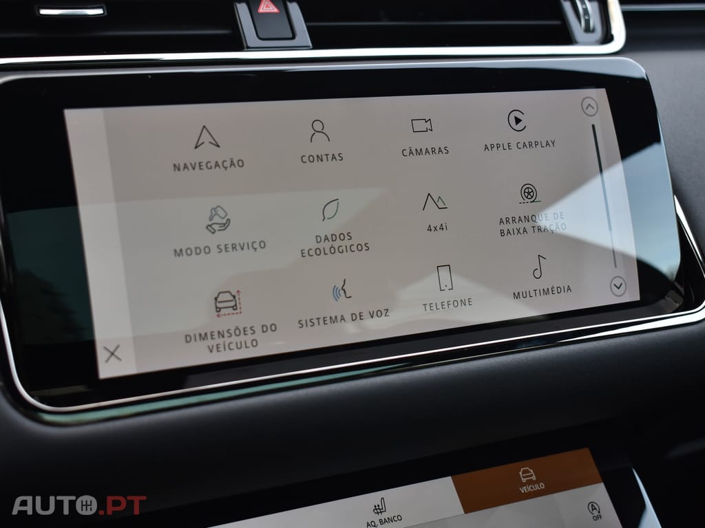 Land Rover Evoque 1.5 P300e AWD R-Dynamic SE Auto