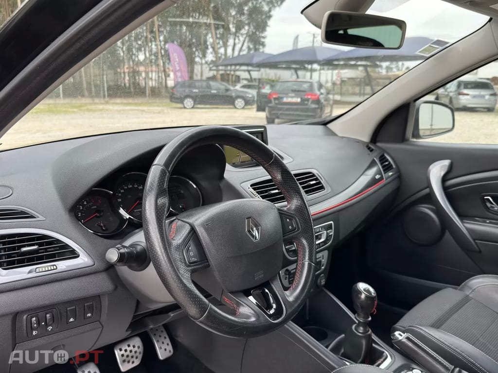 Renault Mégane Sport Tourer 1.5 dCi GT Line SS — fotografia 19