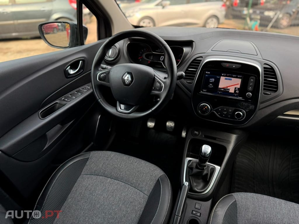 Renault Captur 1.2 TCe Initiale Paris