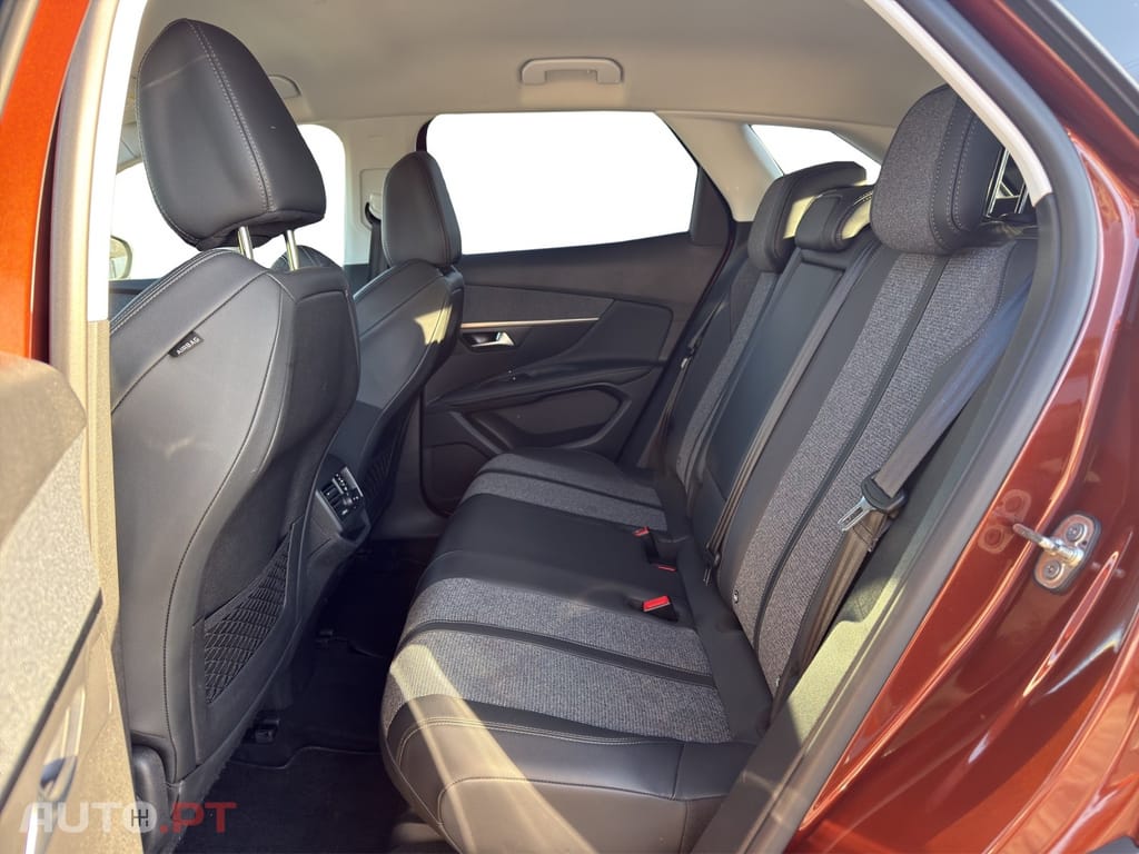 Peugeot 3008 1.2 PureTech Allure EAT8