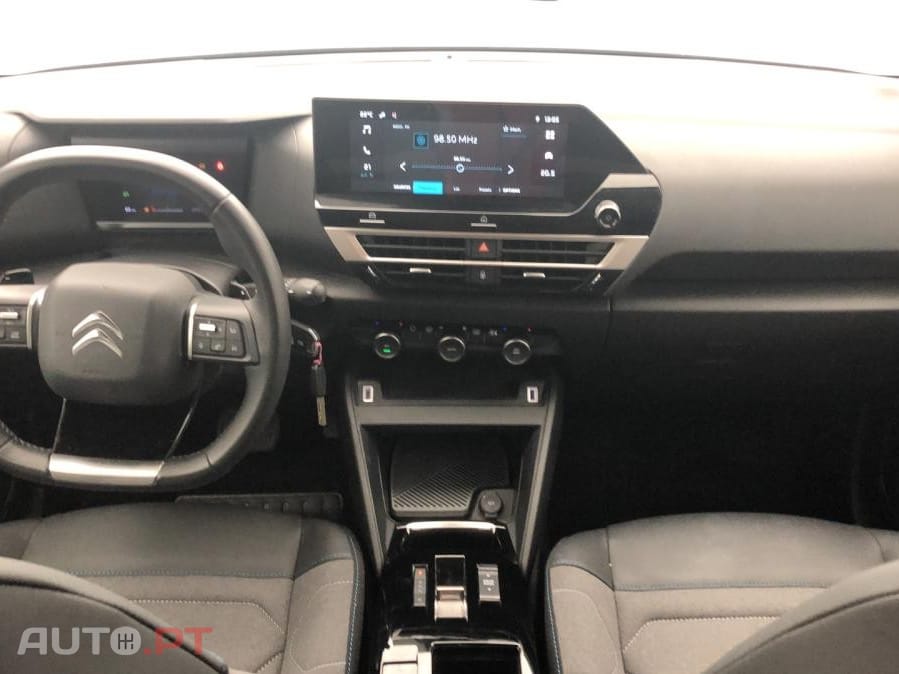 Citroen C4 1.2 PureTech Shine EAT8