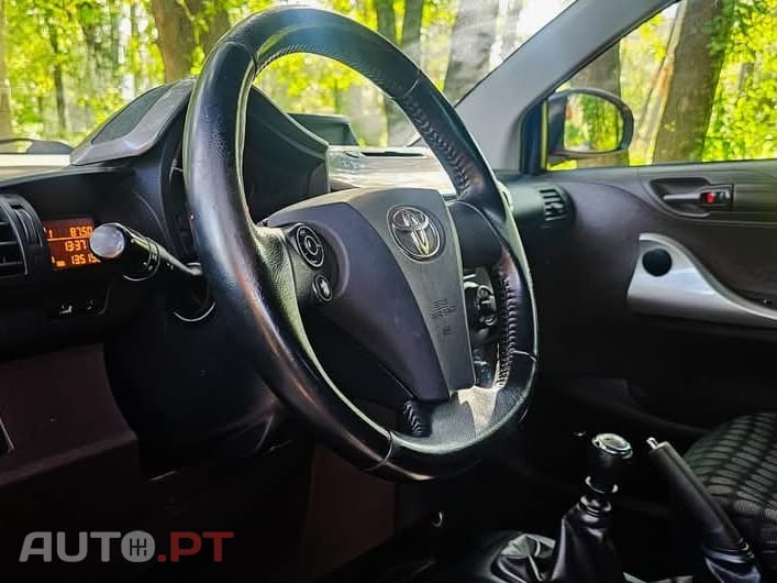 Toyota iQ 1.0 +