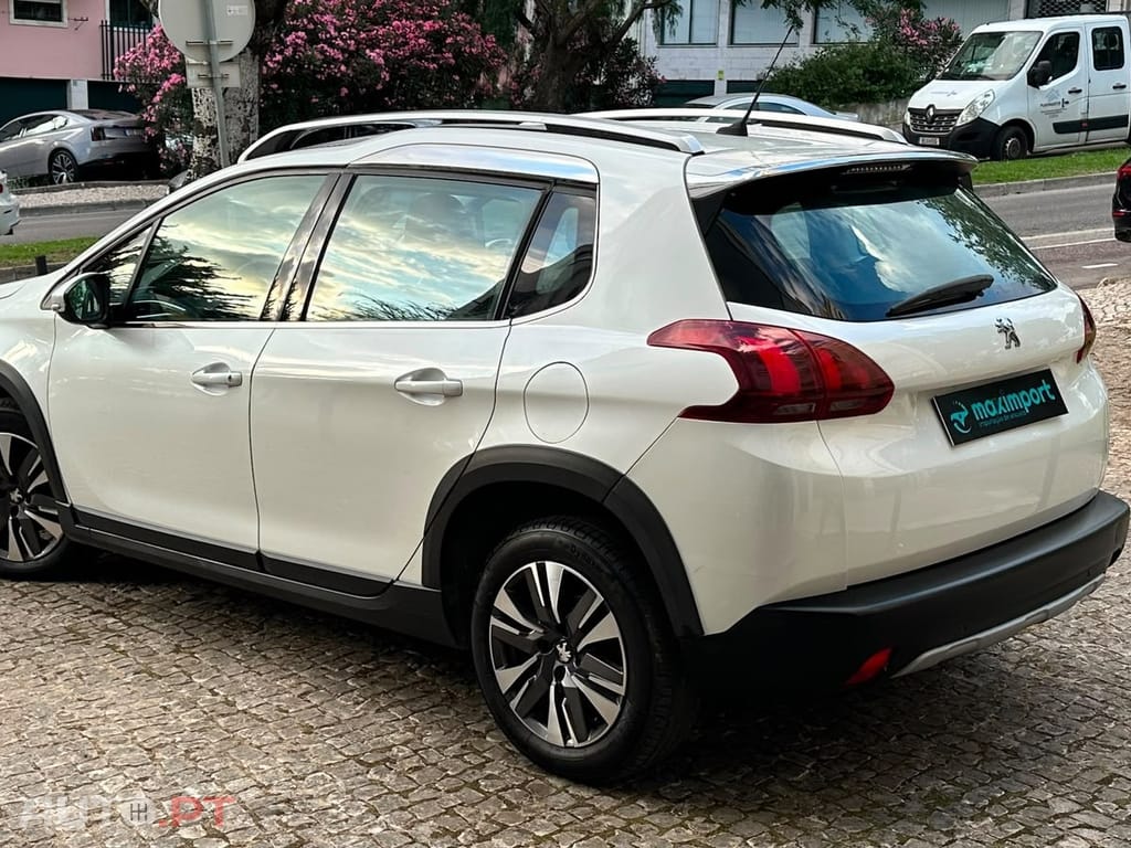 Peugeot 2008 1.2 PureTech Allure EAT6