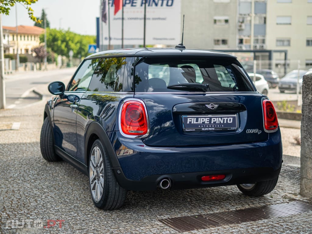 MINI Cooper Cooper D Auto