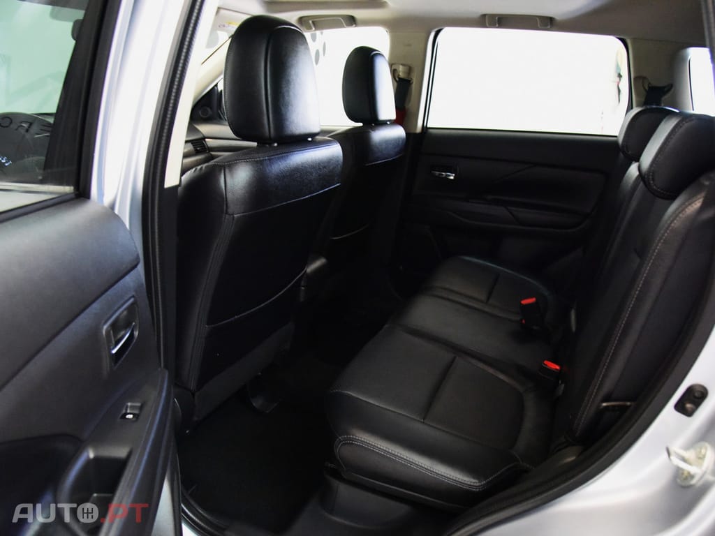 Mitsubishi Outlander 2.2 DI-D Intense+