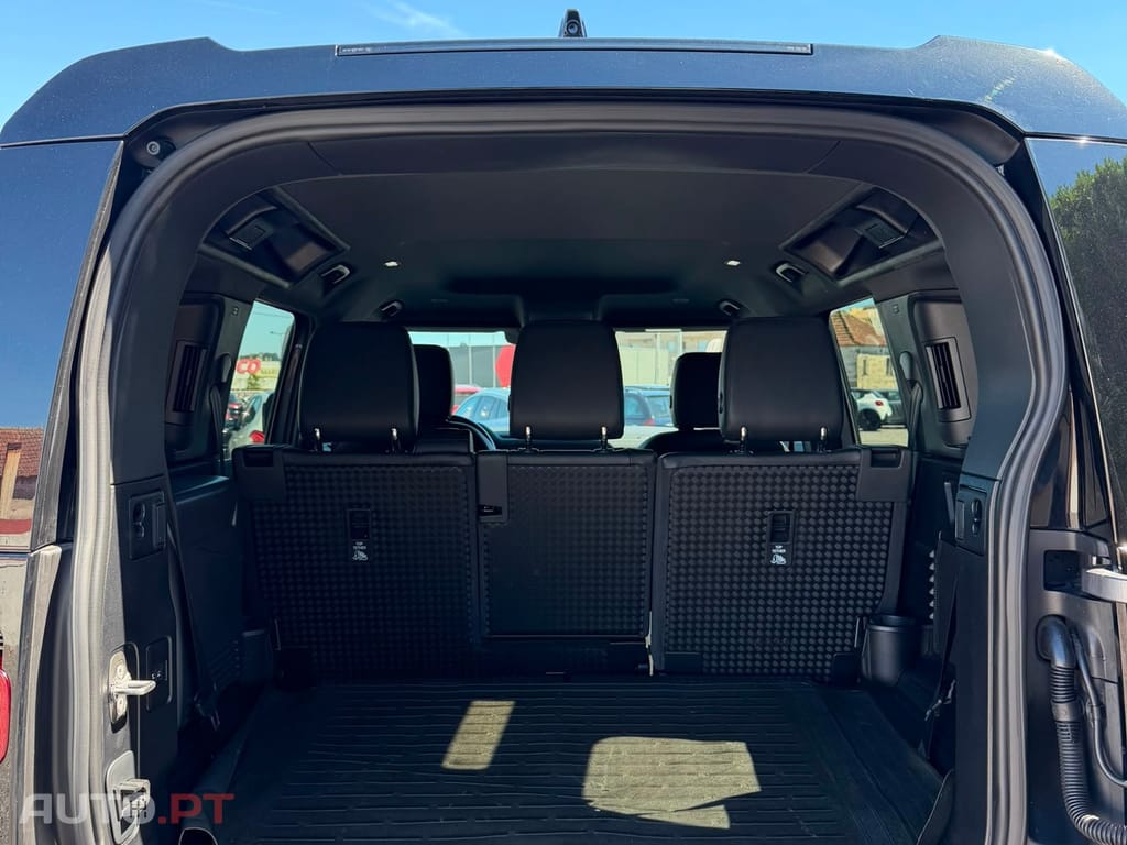 Land Rover Defender LOOK SVR