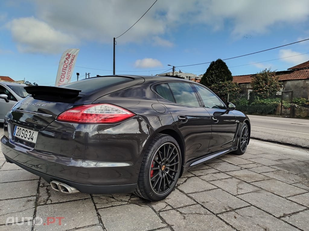 Porsche Panamera Diesel Platinum Edition