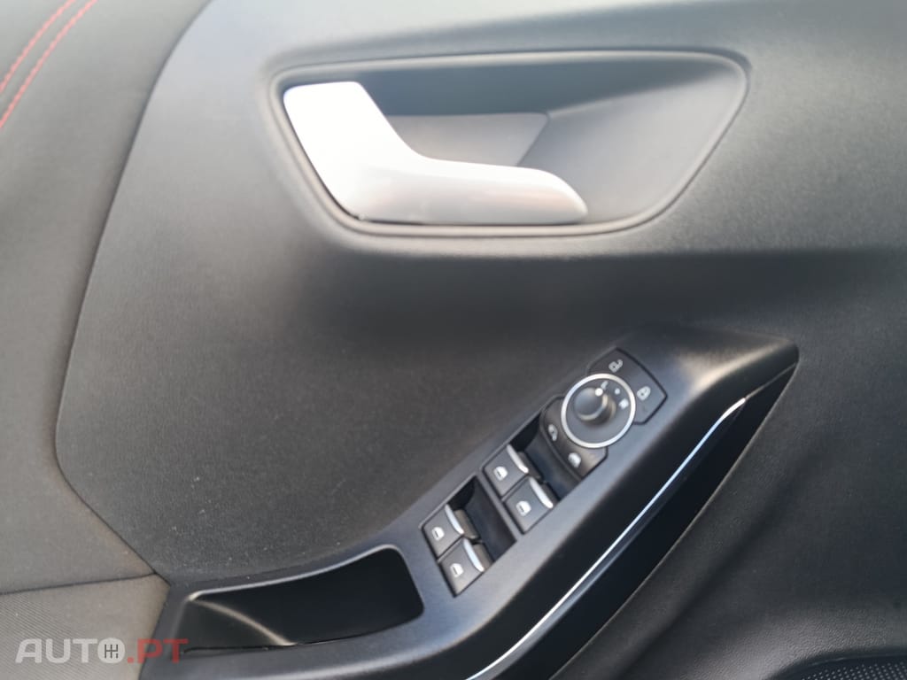 Ford Puma 1.0 EcoBoost MHEV ST-Line