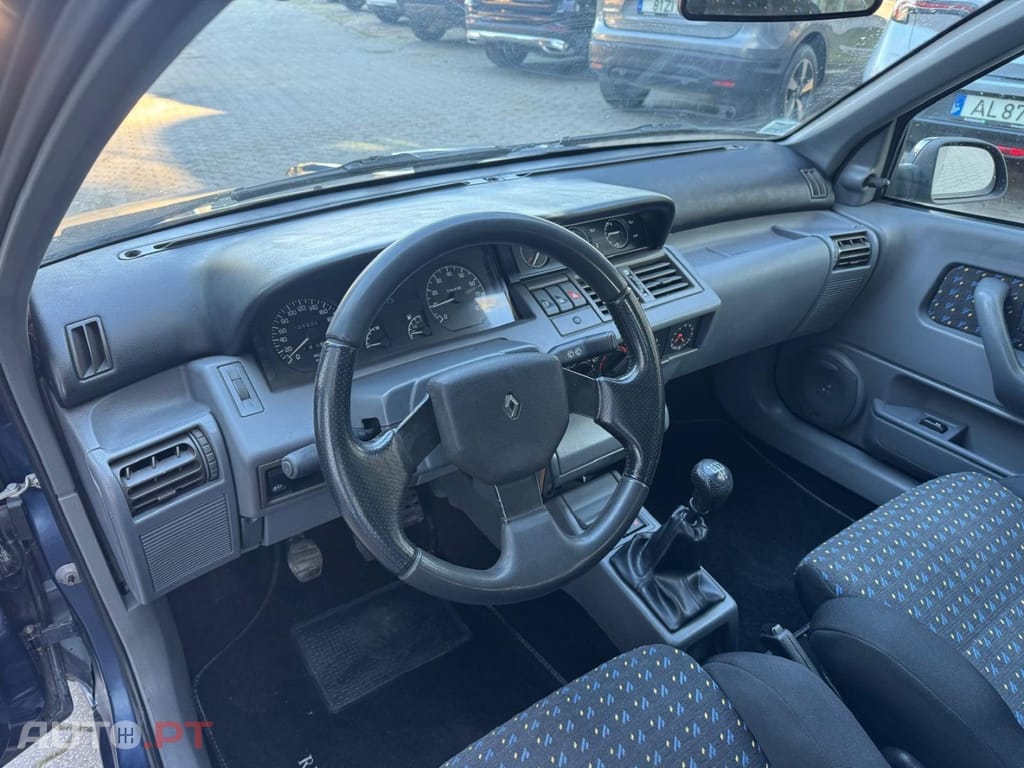 Renault Clio 1.8 16V