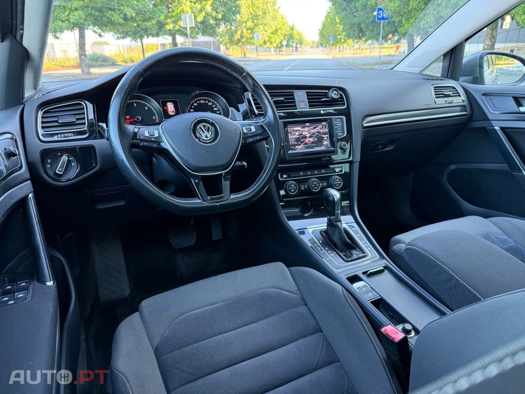 Volkswagen Golf Variant 1.6 TDi Highline DSG