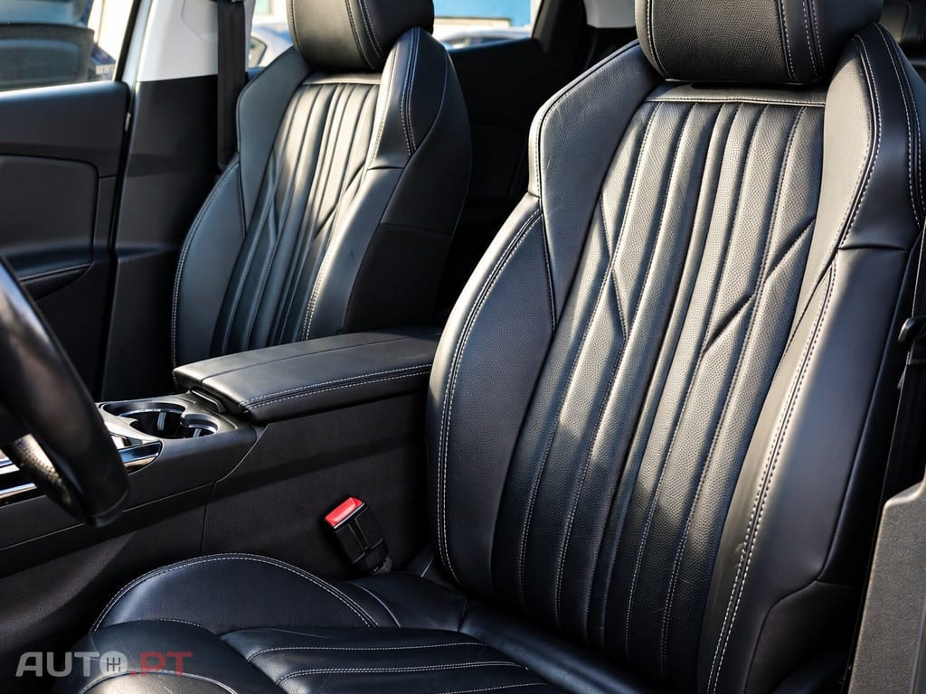 Peugeot 3008 1.2 PureTech Allure EAT8