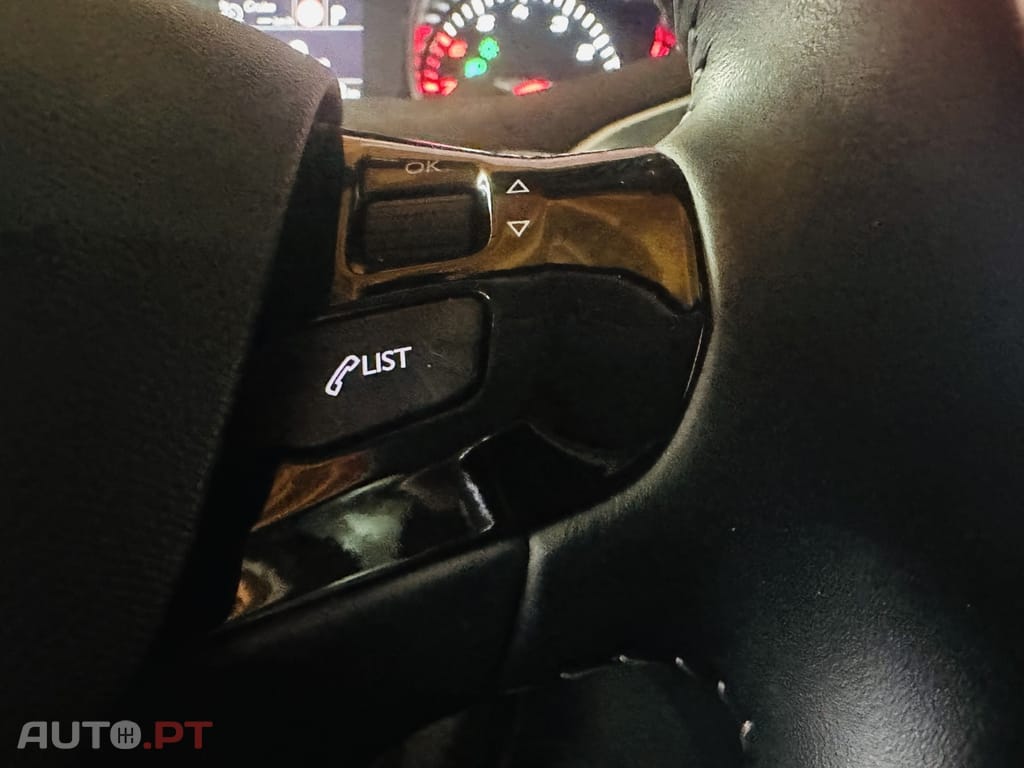 Peugeot 308 1.2 PureTech Allure Full LED EAT8
