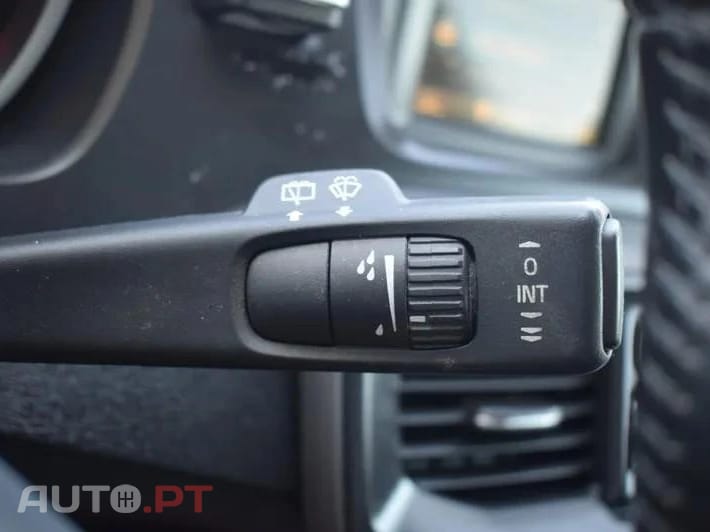 Volvo V40 2.0 D2 Momentum