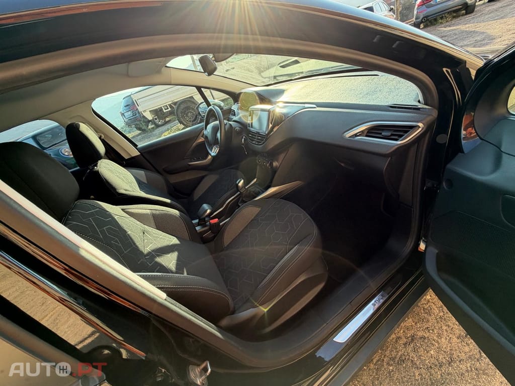 Peugeot 2008 1.6 BlueHDi Style