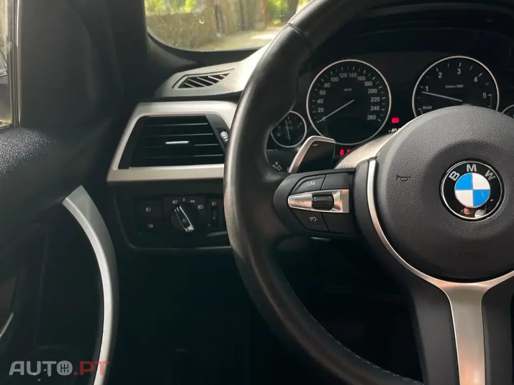 BMW 320 d Touring xDrive Pack M Auto