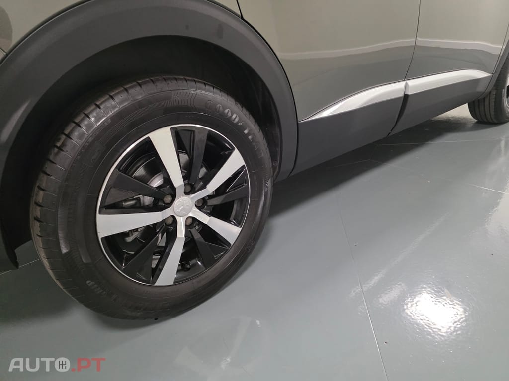 Peugeot 3008 1.5 BlueHDi Active