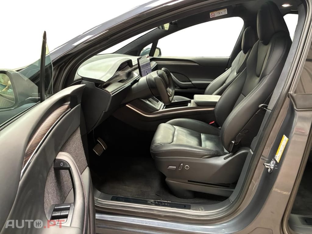 Tesla Model X Dual-Motor AWD