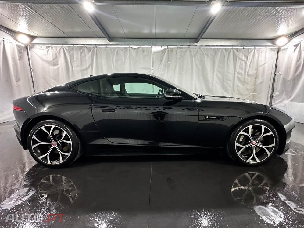 Jaguar F-Type P300 Aut. R-Dynamic Black