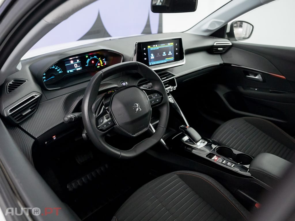 Peugeot E-208 50 kWh Active