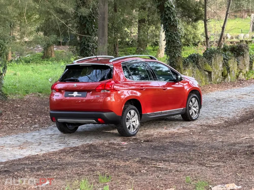 Peugeot 2008 1.2 PureTech Allure EAT6