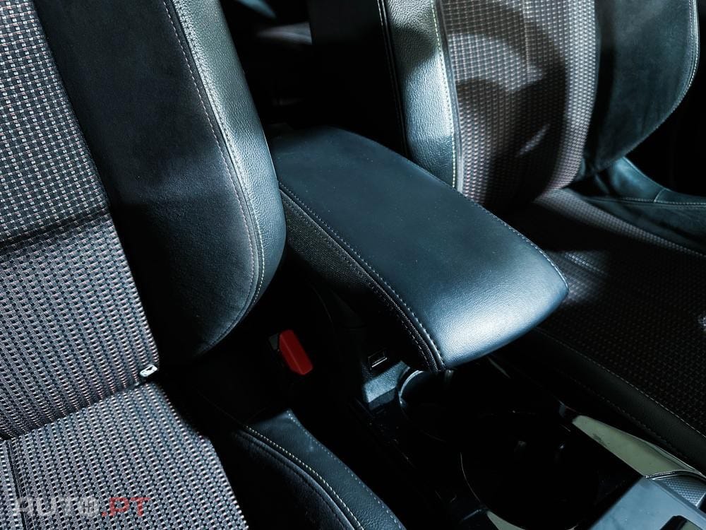 DS DS3 Crossback E-Tense Performance Line +