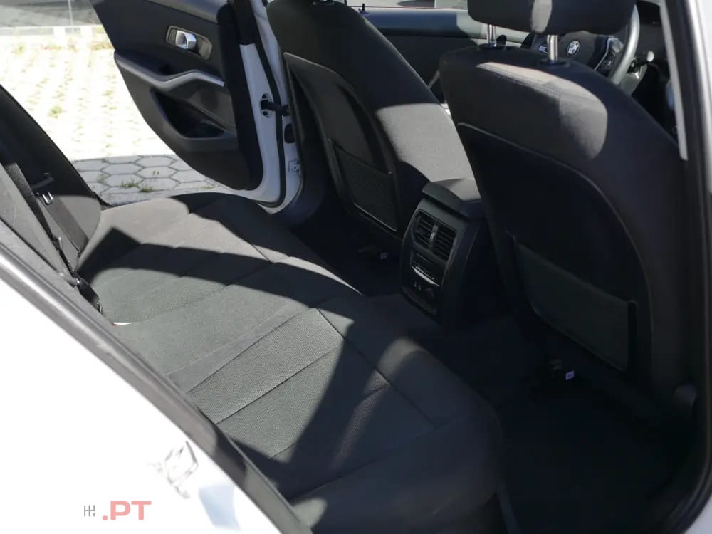 BMW 330 e iPerformance Advantage